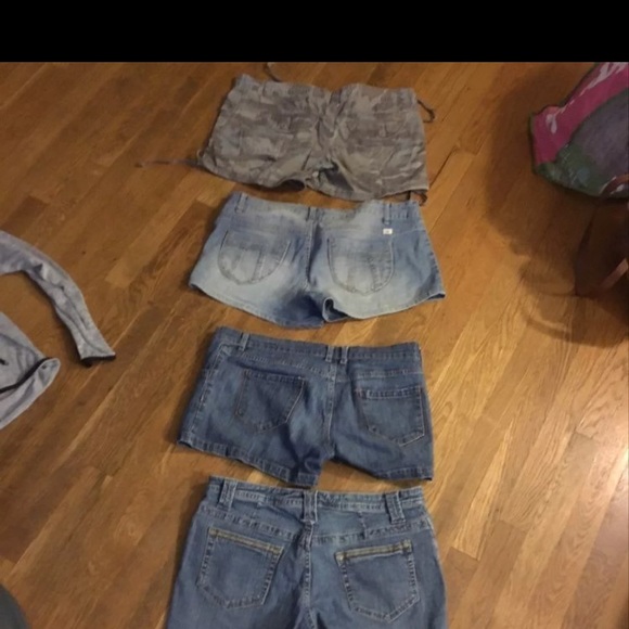 Bundle of 2 pairs of shorts - Picture 2 of 2